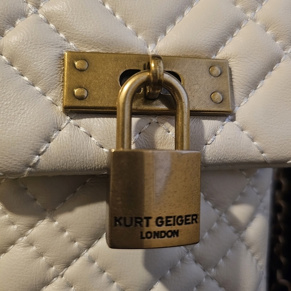 Kurt Geiger NWT Brixton Phone Crossbody Bag With Dustbag - Picture 8 of 9